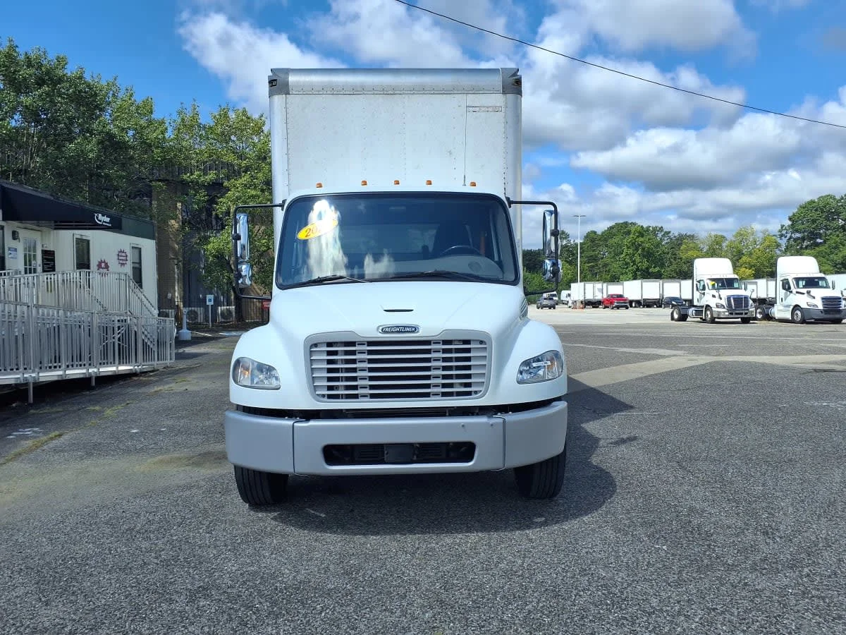 2022 Freightliner M2 106 in Knoxville, TN — photo 2