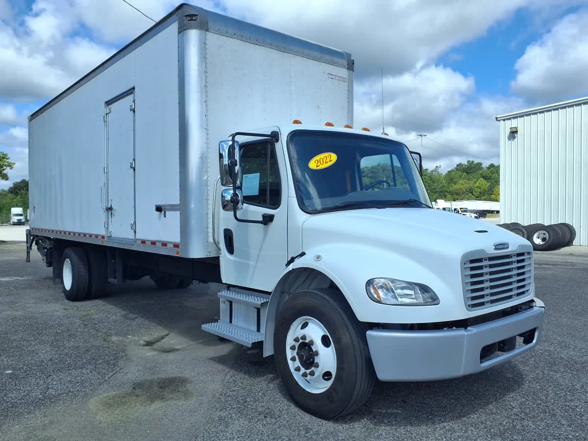 2022 Freightliner M2 106 in Knoxville, TN — photo 3
