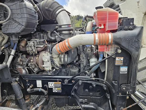 2017 Peterbilt 579 in MS — photo 12