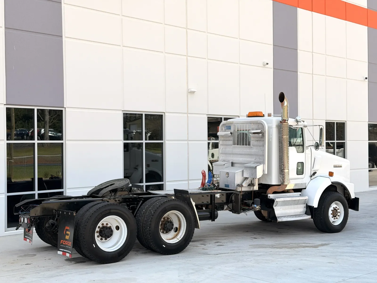 2009 Kenworth T800 - image 5