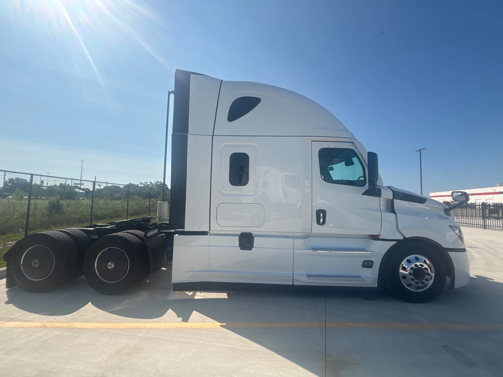 2027 Freightliner Cascadia in Dayton, OH — photo 6