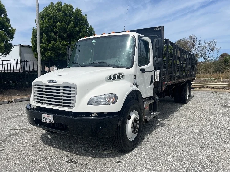 2021 Freightliner M2 106 - image 3