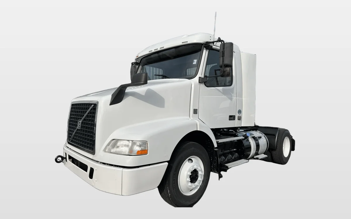 2017 Volvo - image 1