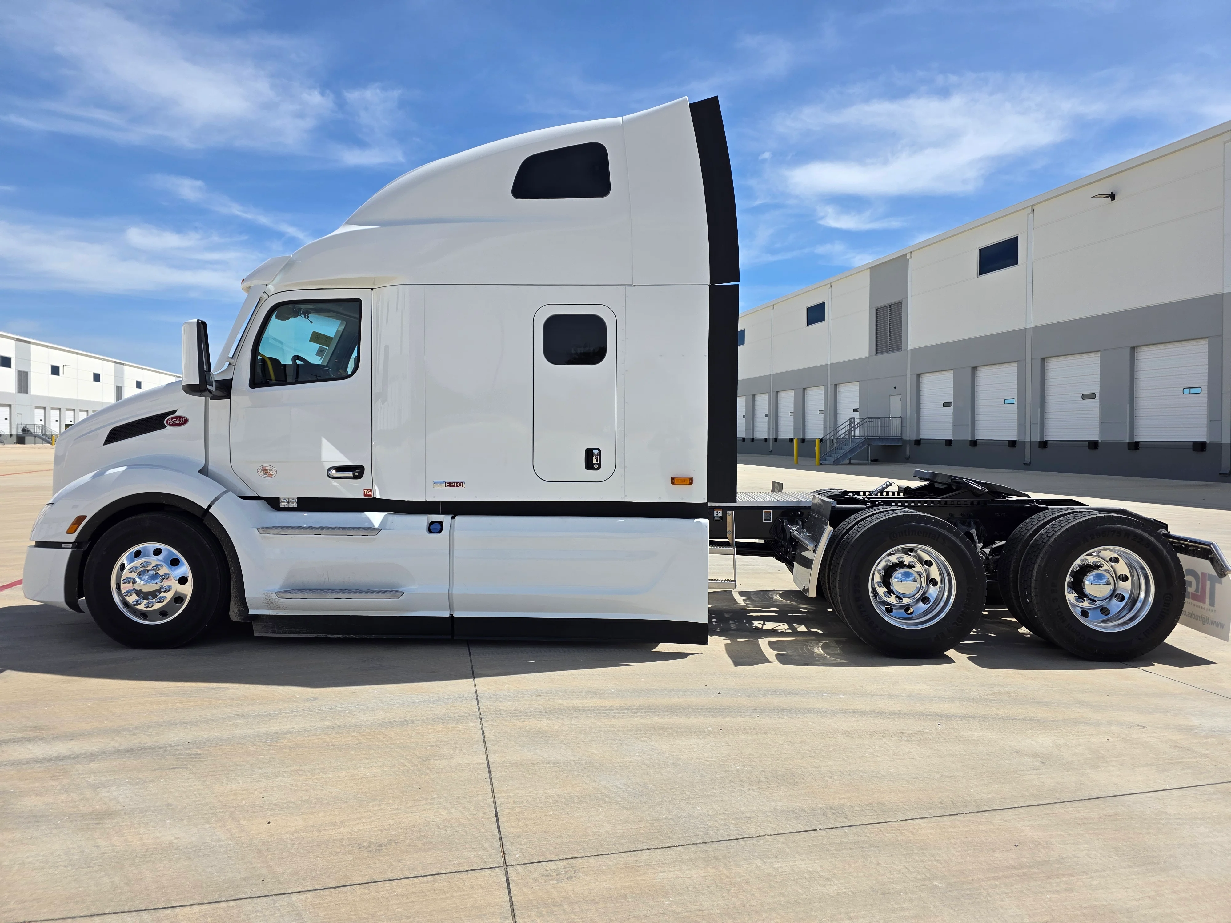 2027 Peterbilt 579 in Greensboro, NC — photo 2
