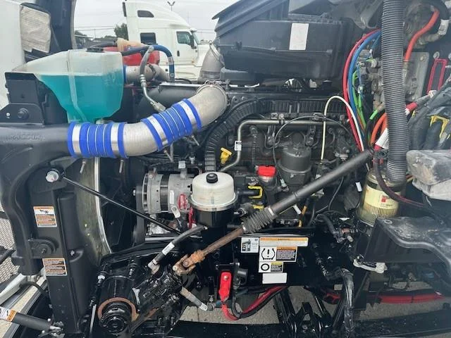 2021 Peterbilt 579 - image 15