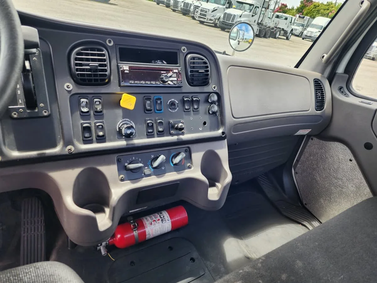 2018 Freightliner M2 106 in Greensboro, NC — photo 7