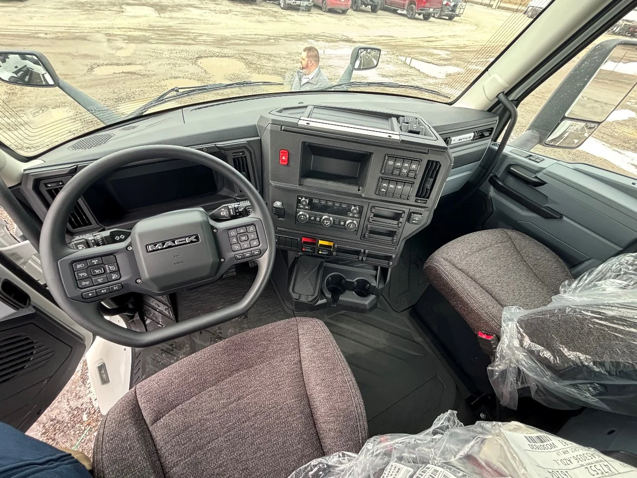 2027 Mack Anthem in Pendleton, IN — photo 12