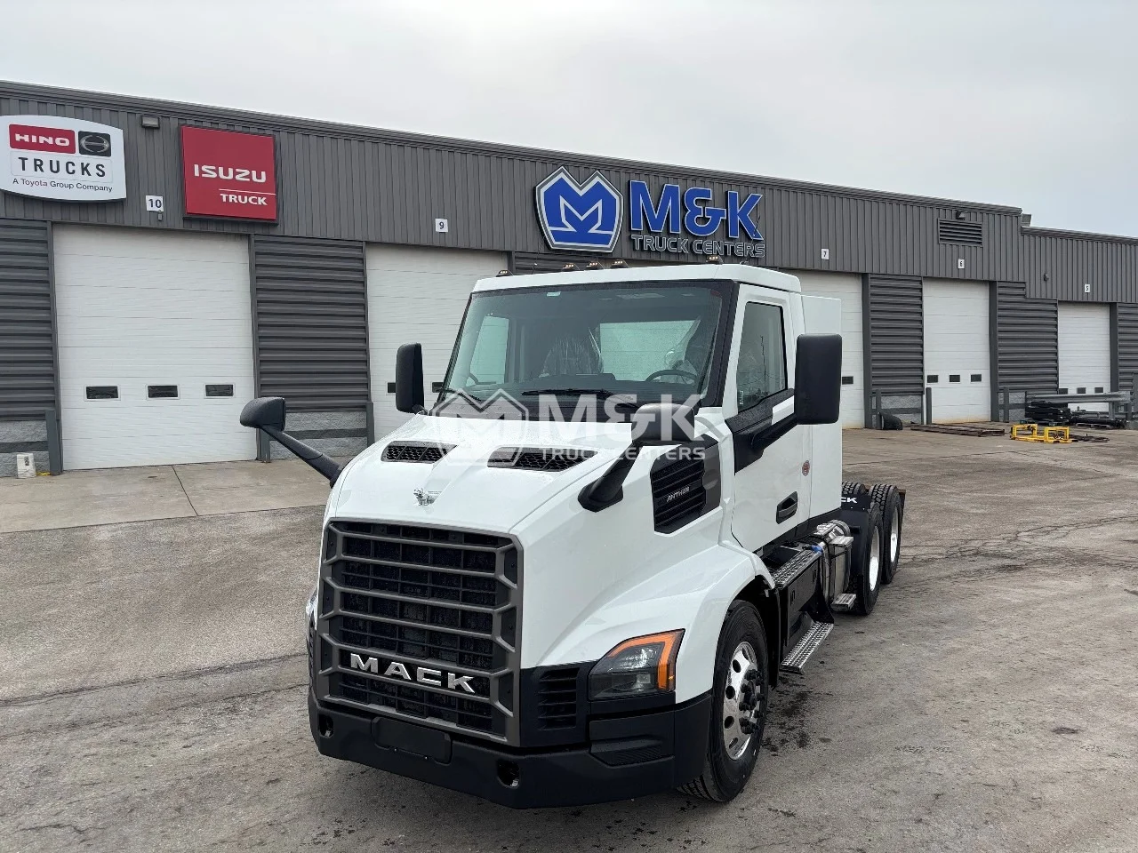 2027 Mack Anthem in Indianapolis, IN