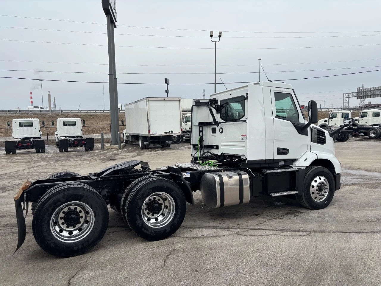 2027 Mack Anthem in Pendleton, IN — photo 9