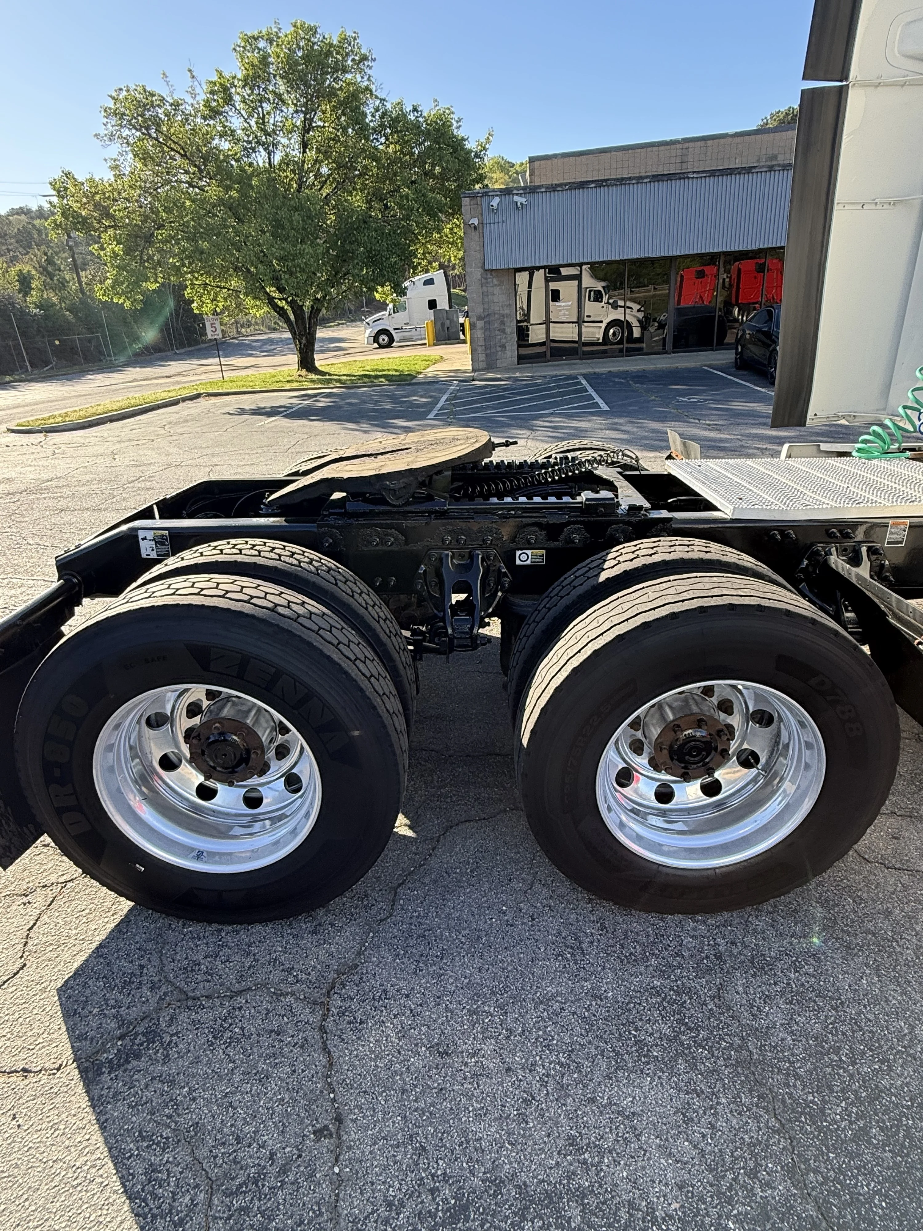 2023 Peterbilt 579 in Guardian Atlanta — photo 5