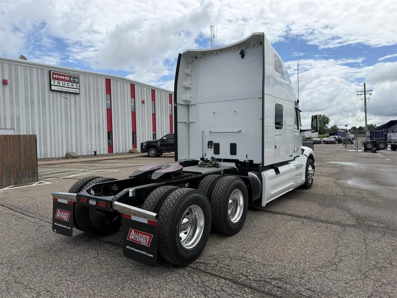 2027 Peterbilt 579 in Eau Claire, WI — photo 3