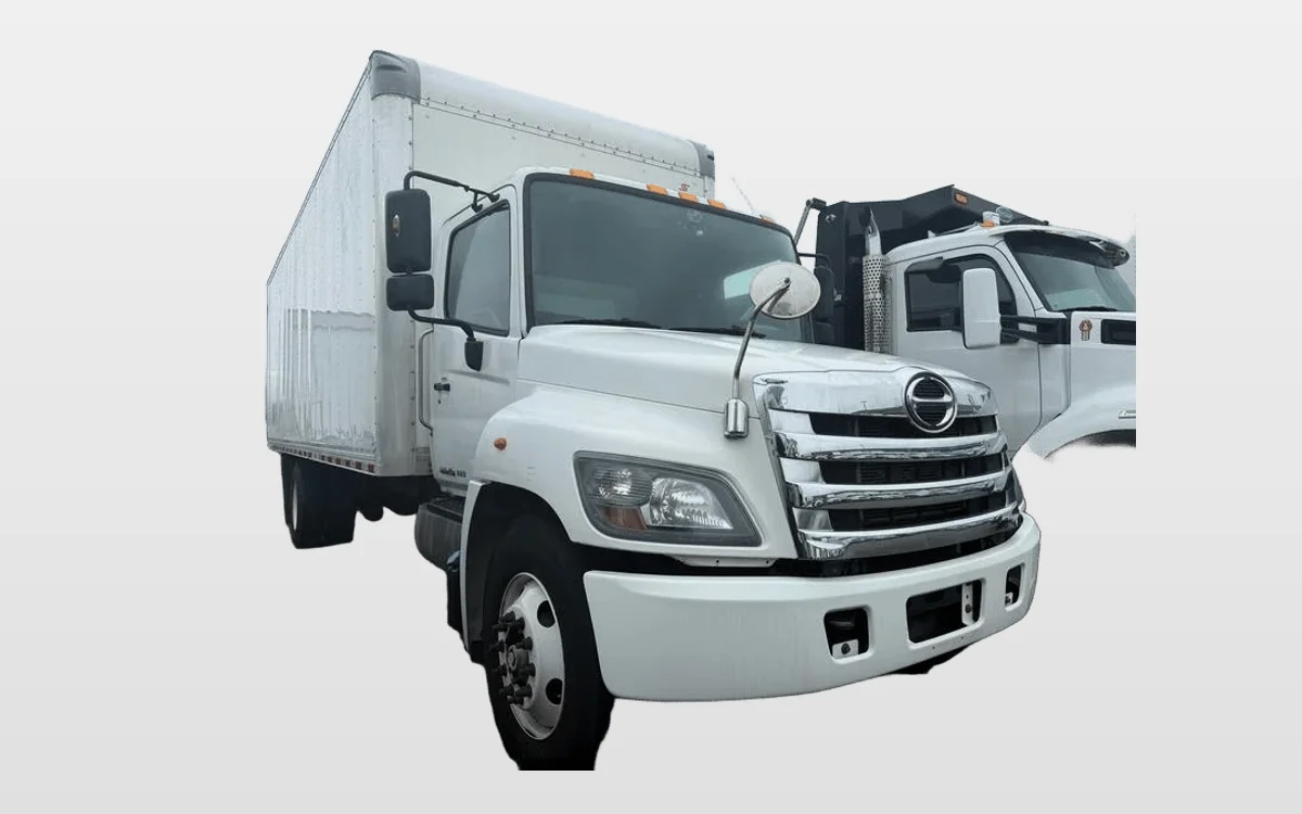 2020 Hino 338 - image 1