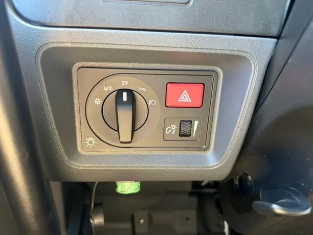 2025 Peterbilt 536 — photo 35