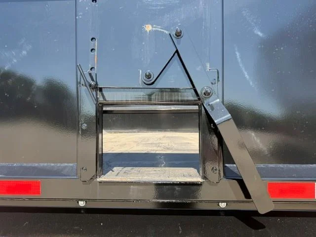 2025 Peterbilt 536 — photo 43