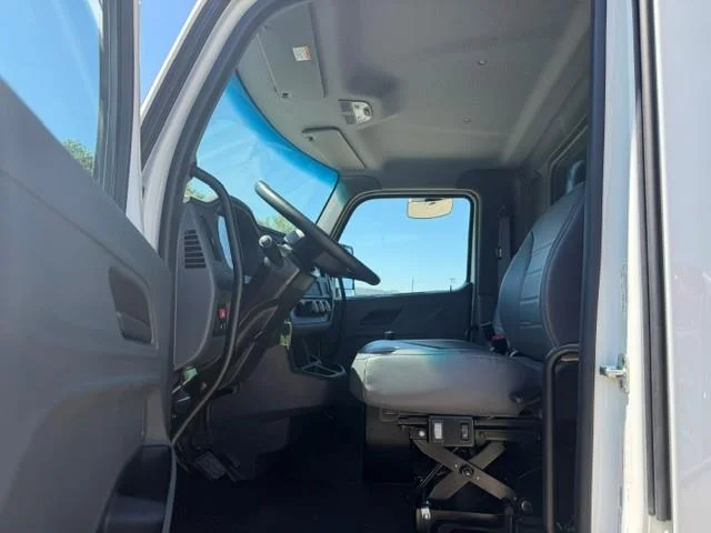 2025 Peterbilt 536 — photo 25