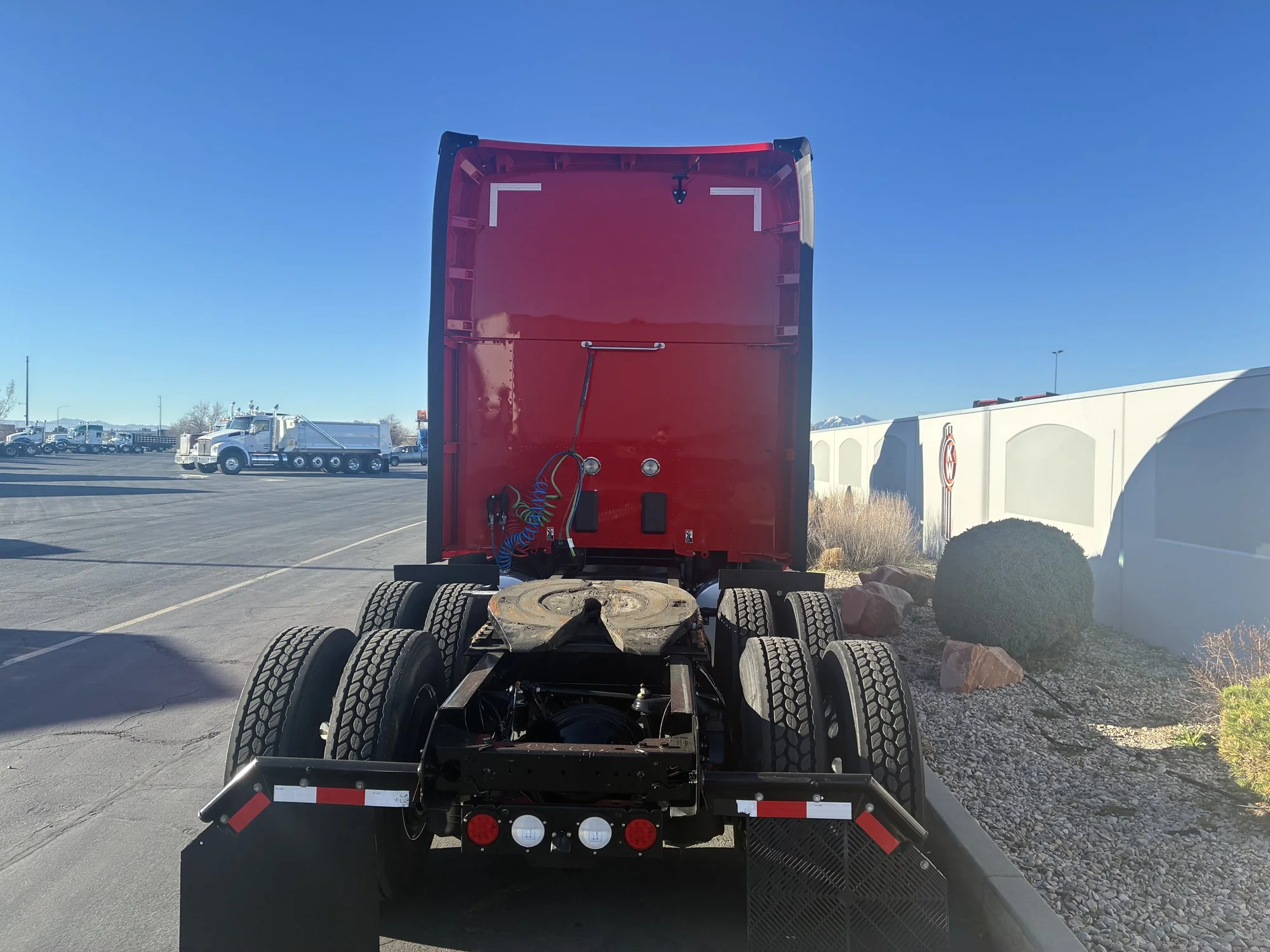 2022 Kenworth T680 - image 6