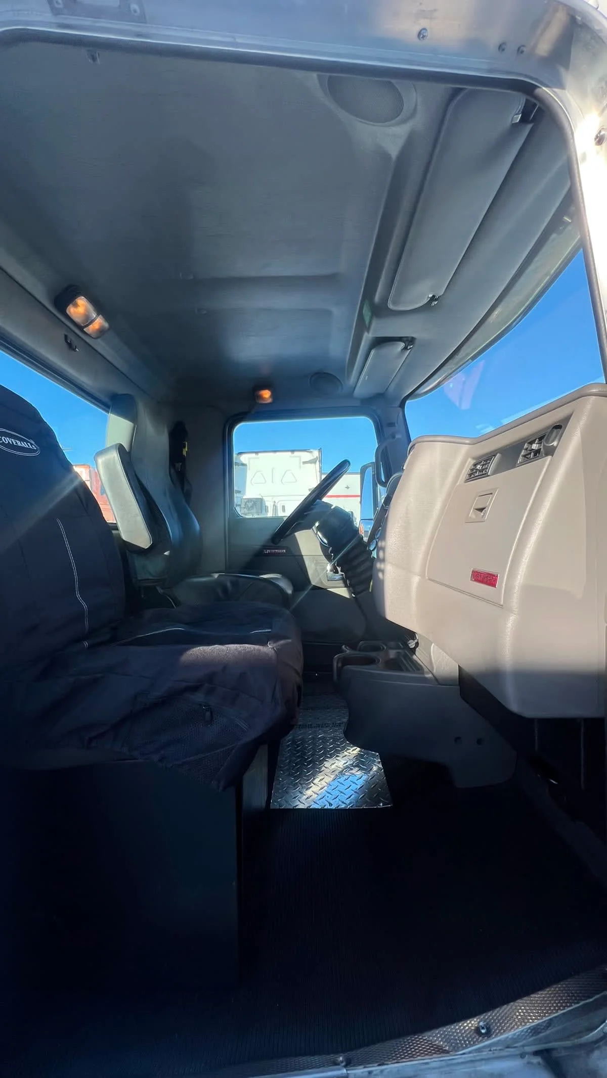 2021 Kenworth T370 - image 7