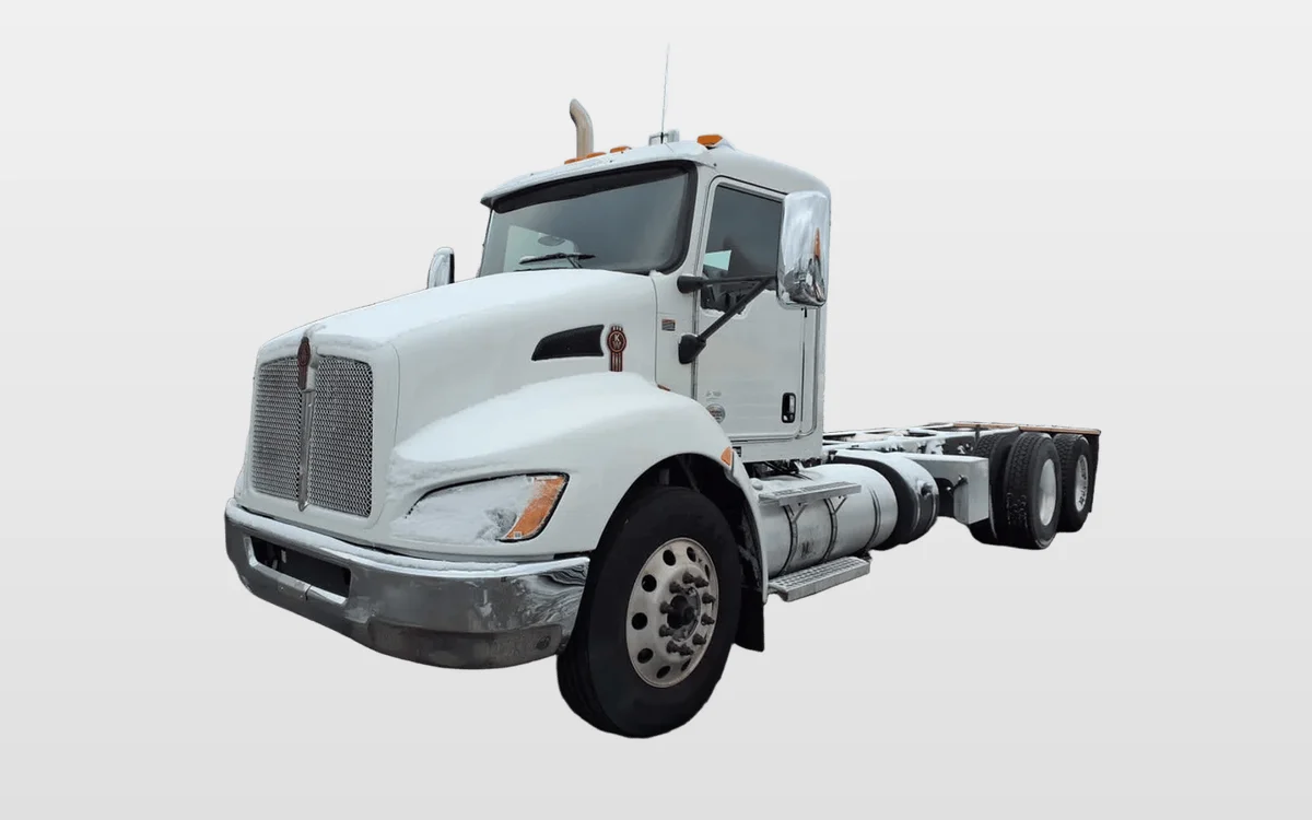 2021 Kenworth T370 - image 1