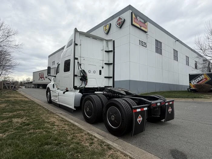 2026 International LT - image 8