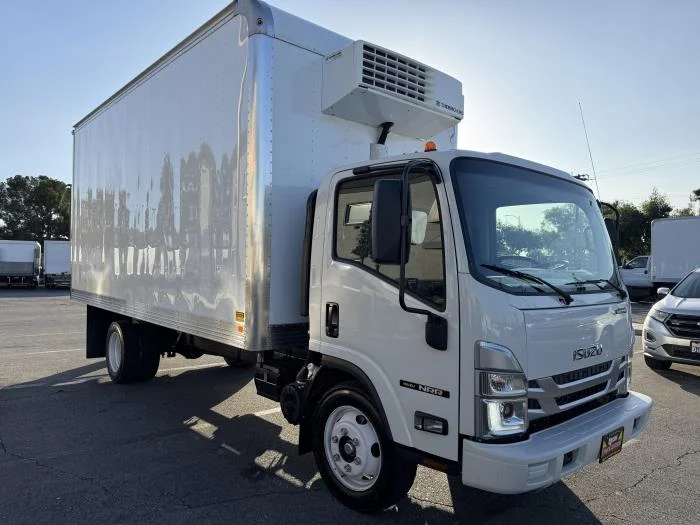 2025 Isuzu NRR - image 7