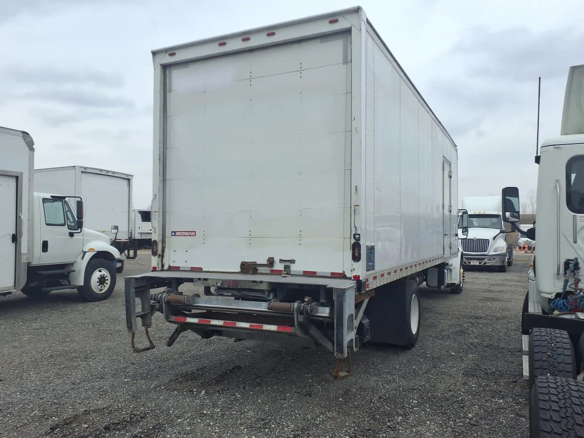 2019 Freightliner M2 106 in Taylor, MI — photo 4