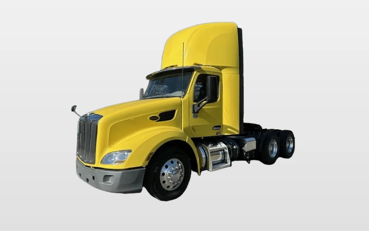 2021 PETERBILT 579 - image 1