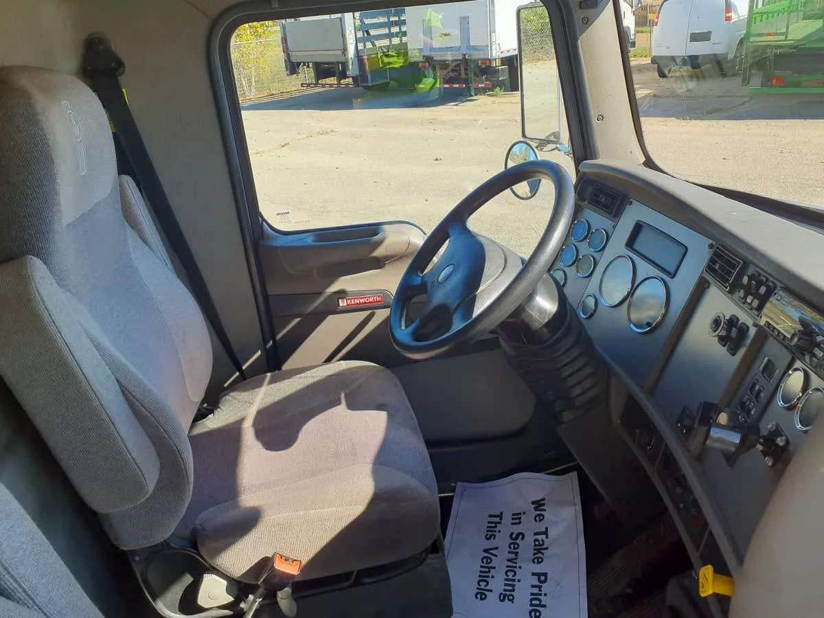 2020 Kenworth T370 - image 7