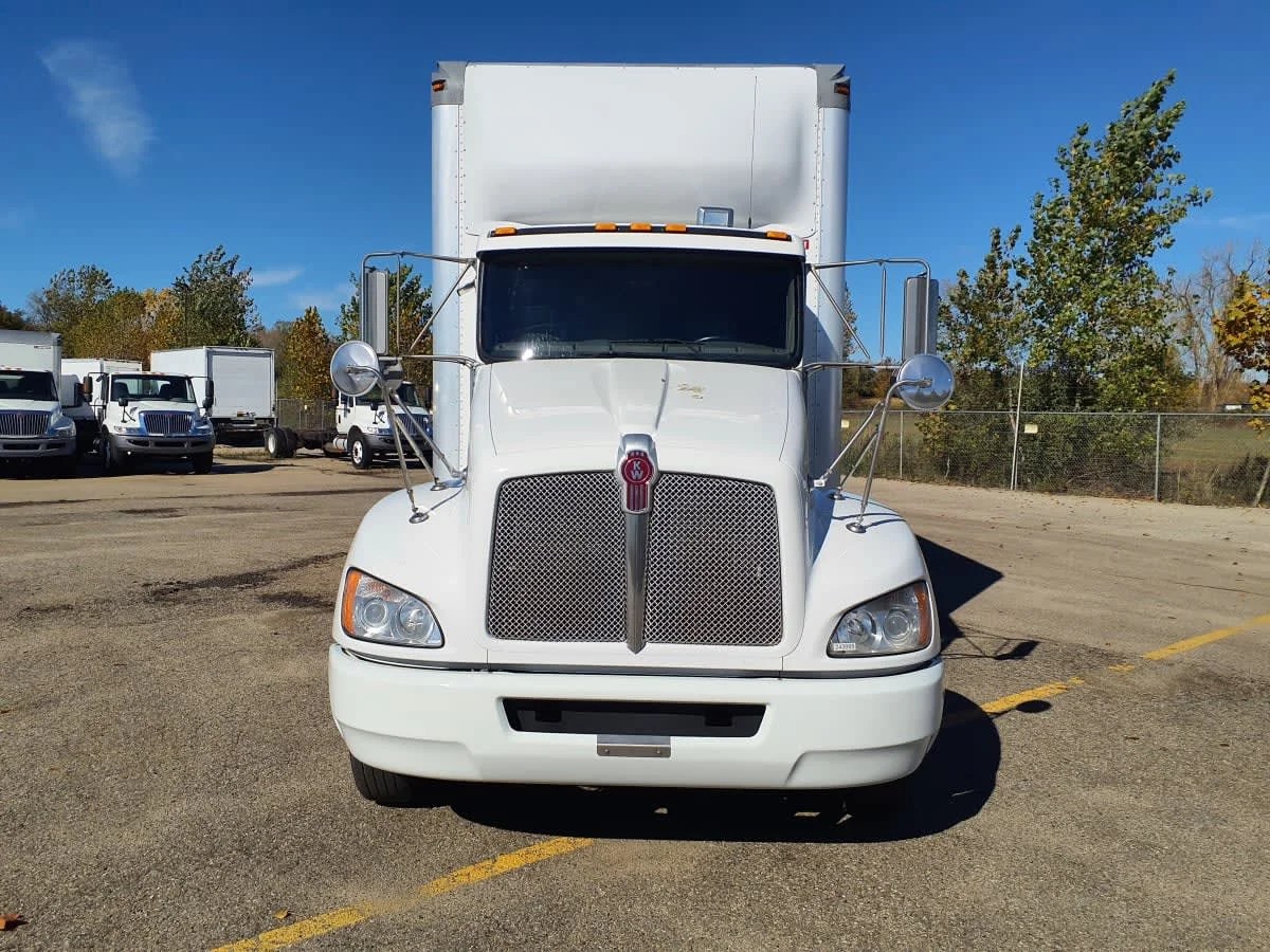 2020 Kenworth T370 - image 2