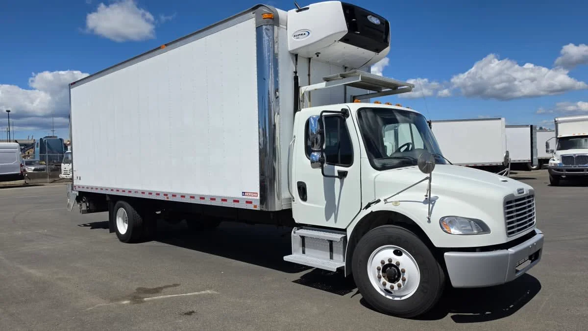 2020 Freightliner M2 106 in Tacoma, WA — photo 3