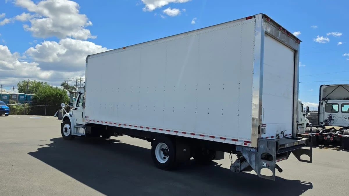 2020 Freightliner M2 106 in Tacoma, WA — photo 6