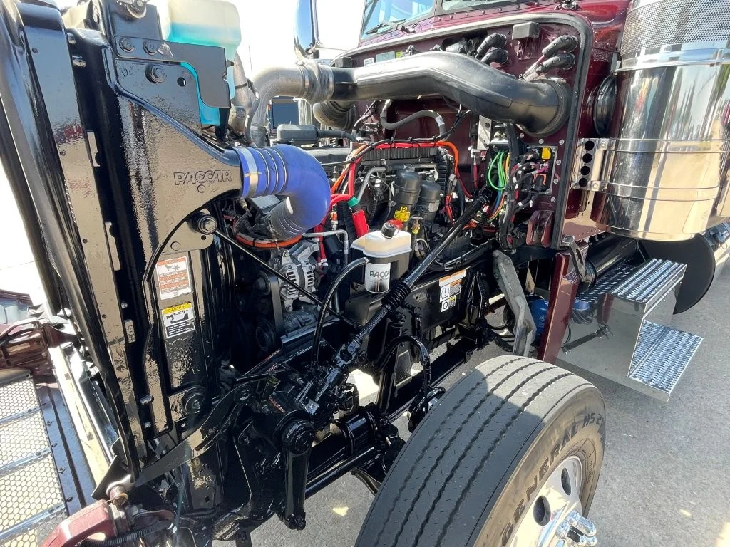 2024 Peterbilt 389 in Springfield, MO — photo 9