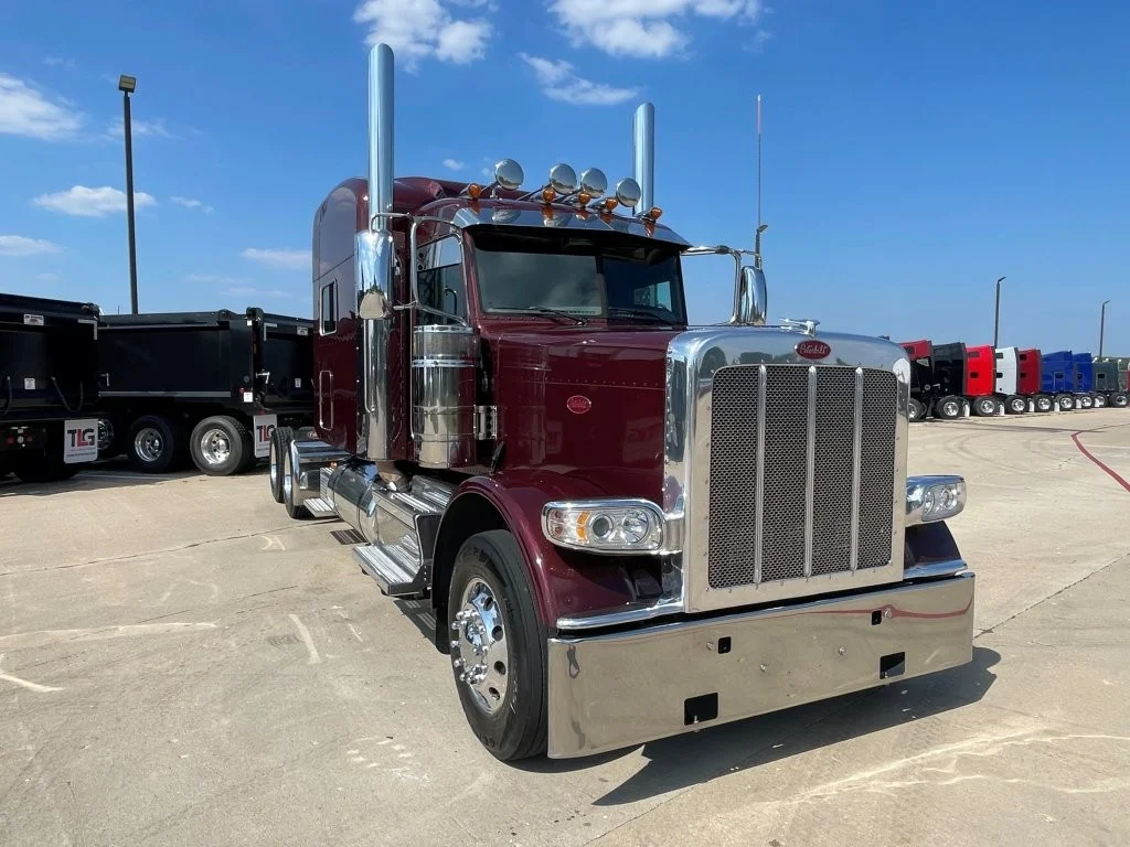 2024 Peterbilt 389 in Springfield, MO — photo 7