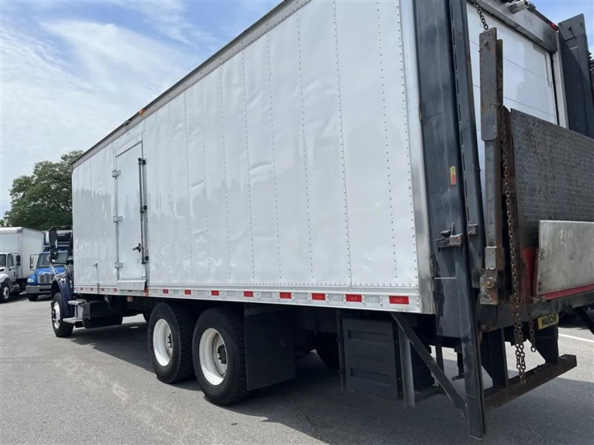 2019 Freightliner M2 106 in Beltsville, MD — photo 6