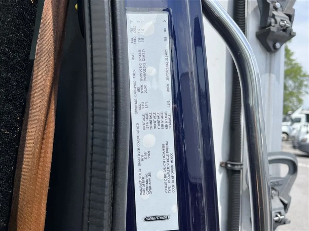 2019 Freightliner M2 106 in Beltsville, MD — photo 12