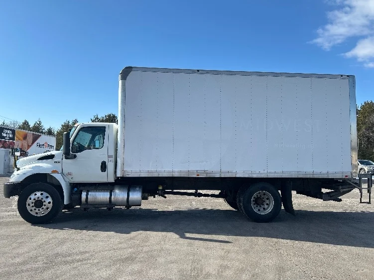 2020 International MV - image 4