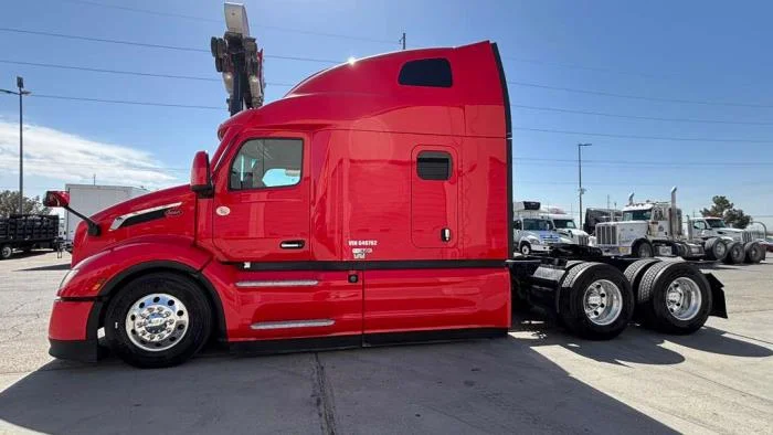 2024 Peterbilt 579 - image 9