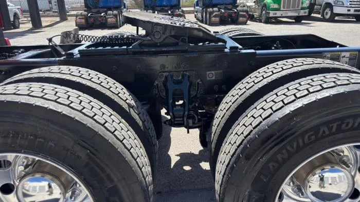 2024 Peterbilt 579 - image 13