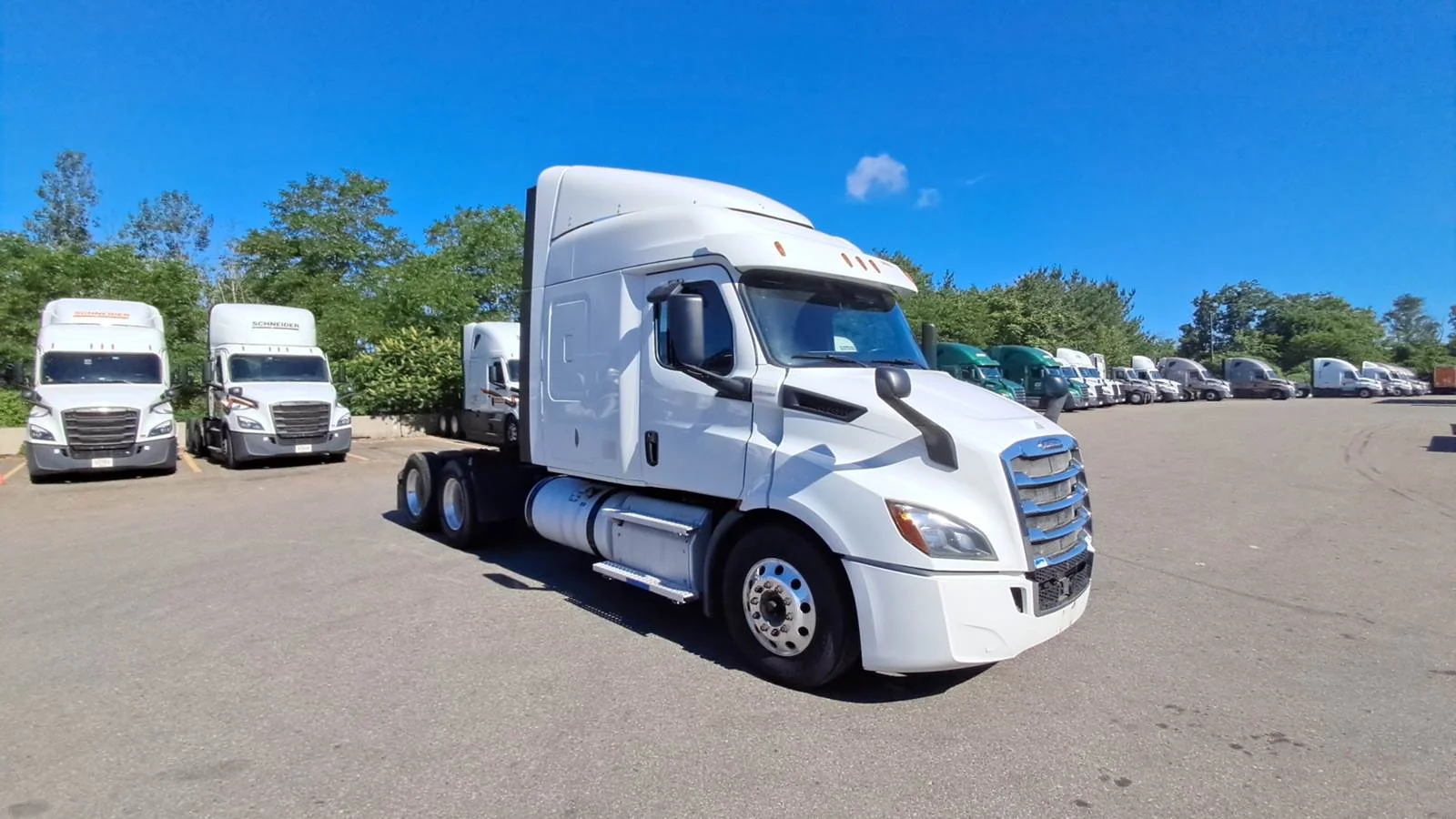2019 Freightliner Cascadia in Shrewsbury, MA
