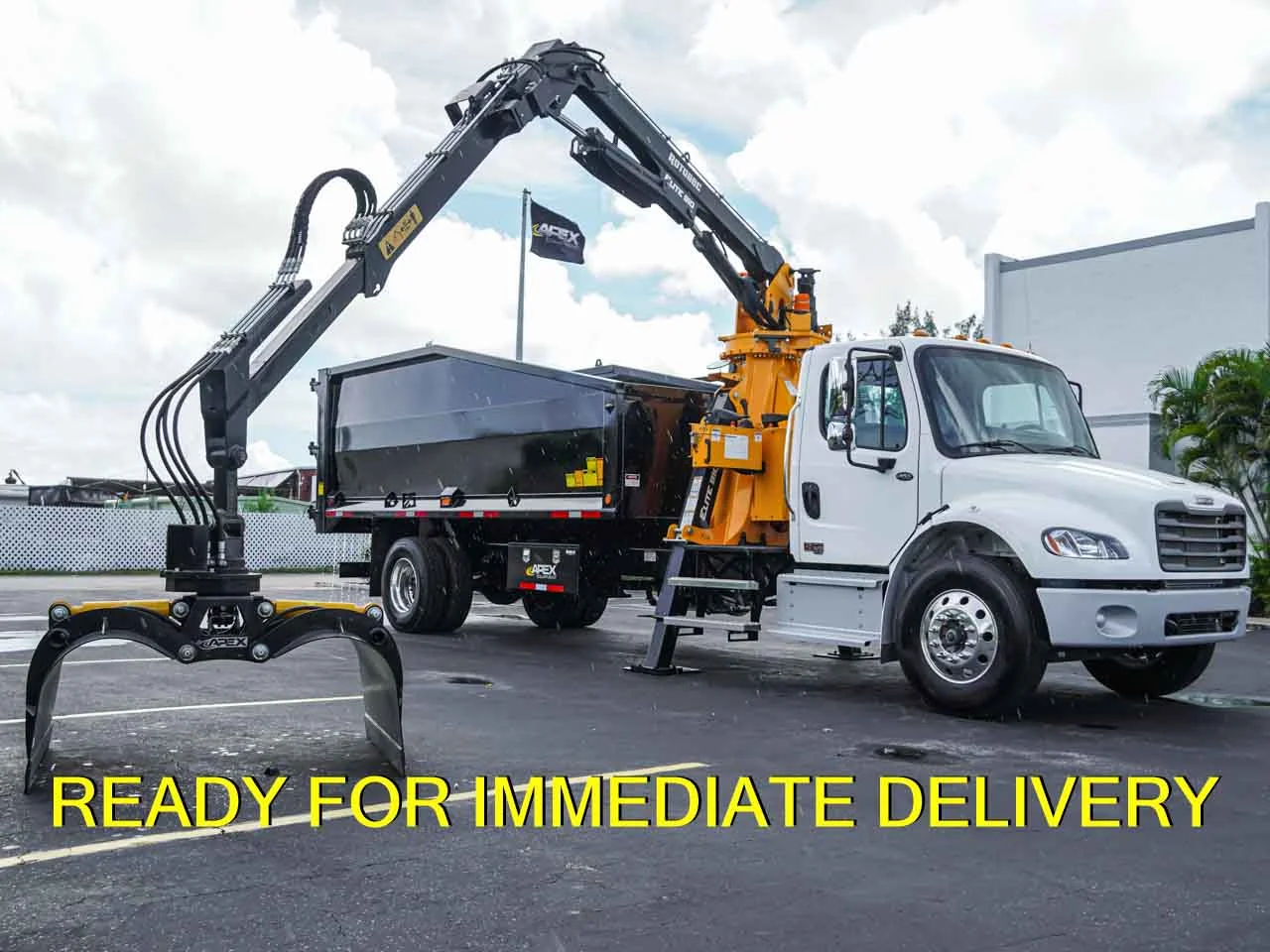 2025 Freightliner M2 106