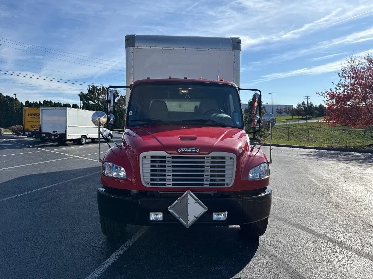 2022 Freightliner M2 106 in Harrisburg, PA — photo 2
