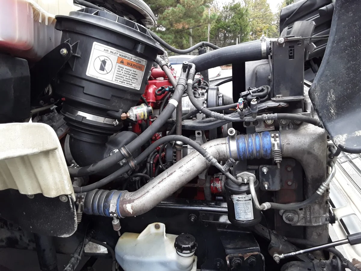 2014 Freightliner M2 106 - image 4