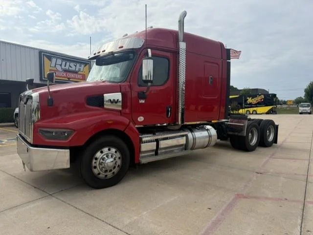 2024 Western Star 4900 — photo 3