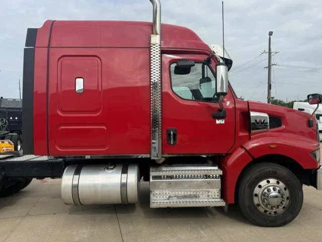 2024 Western Star 4900 — photo 9