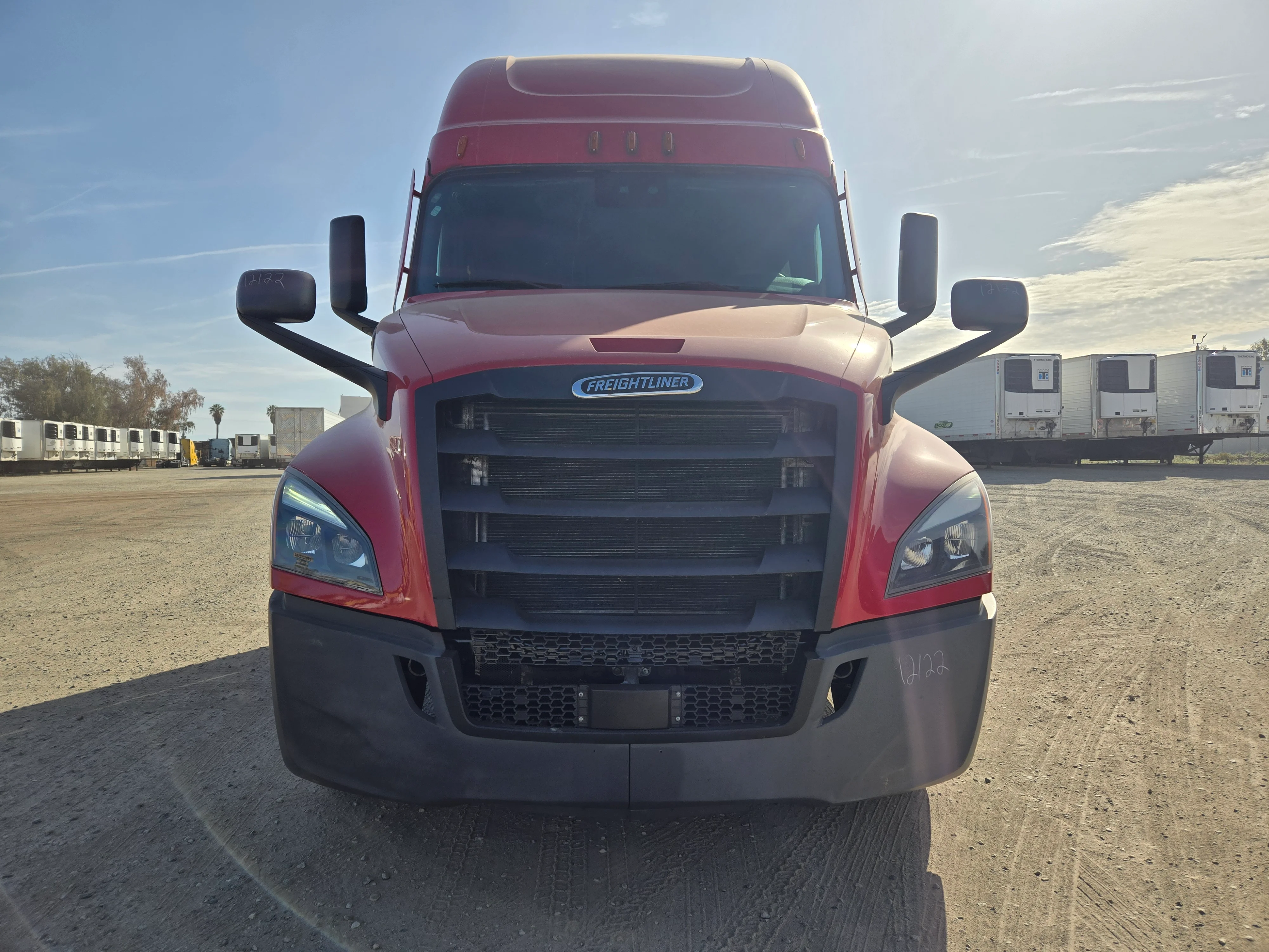 2021 Freightliner Cascadia in Fresno, CA — photo 2