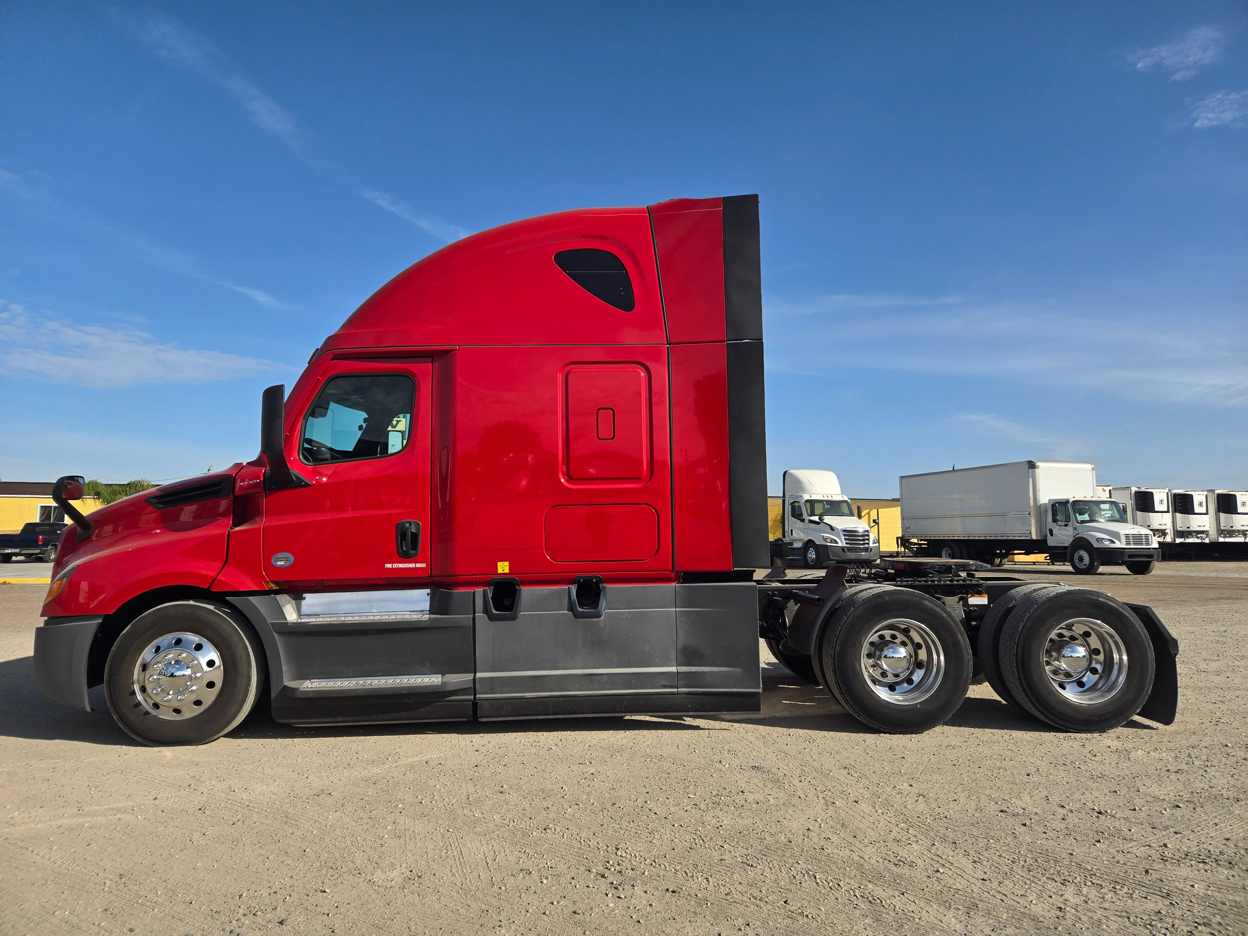 2021 Freightliner Cascadia in Fresno, CA — photo 8