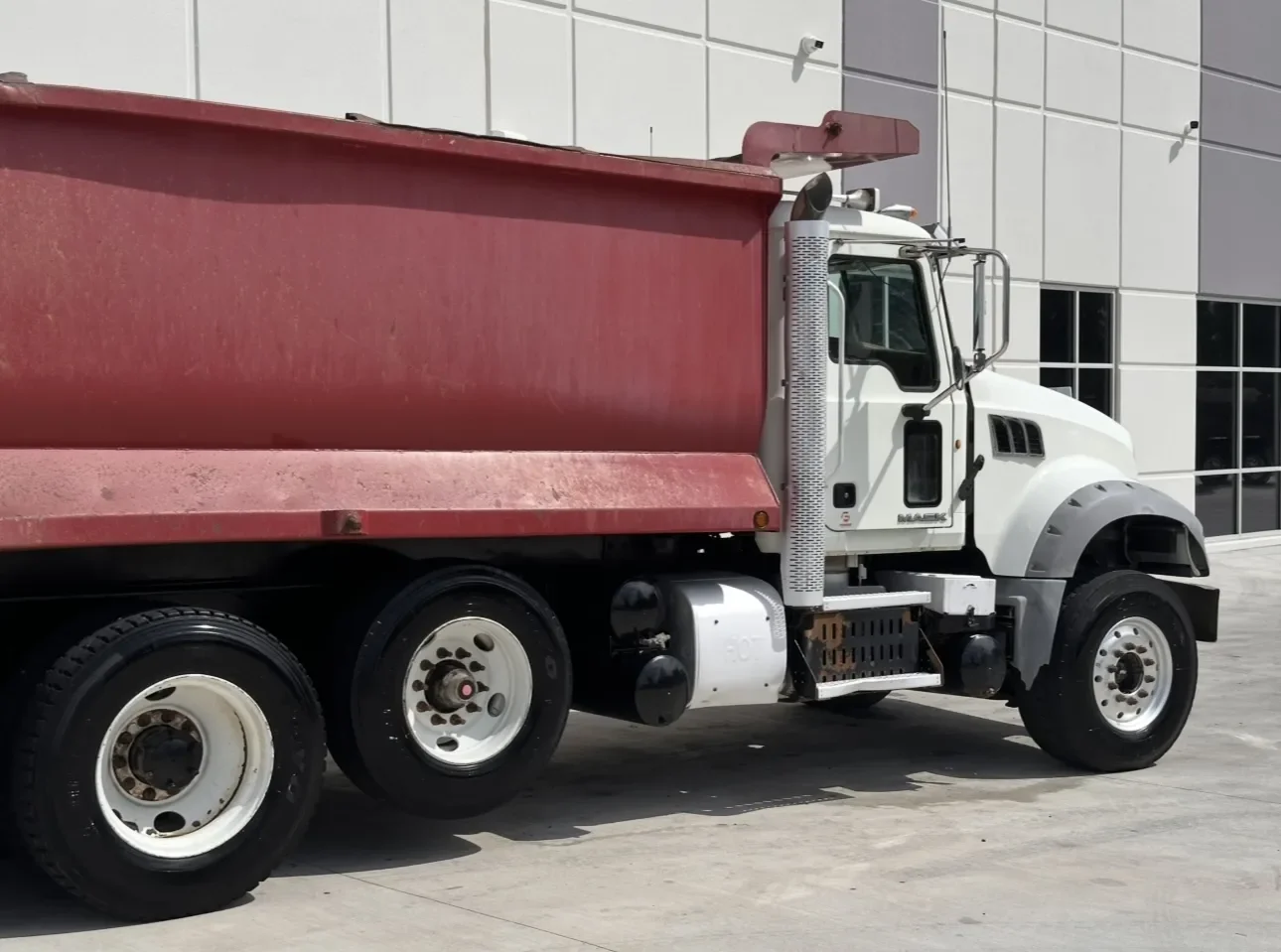 2015 Mack Granite in Greer, SC — photo 8