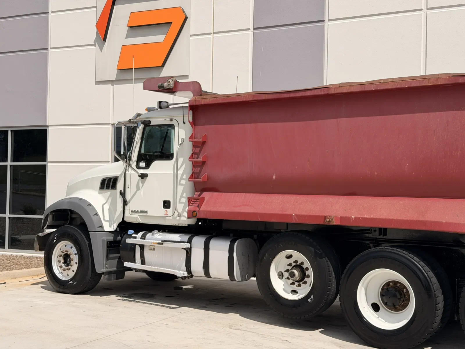 2015 Mack Granite in Greer, SC — photo 9