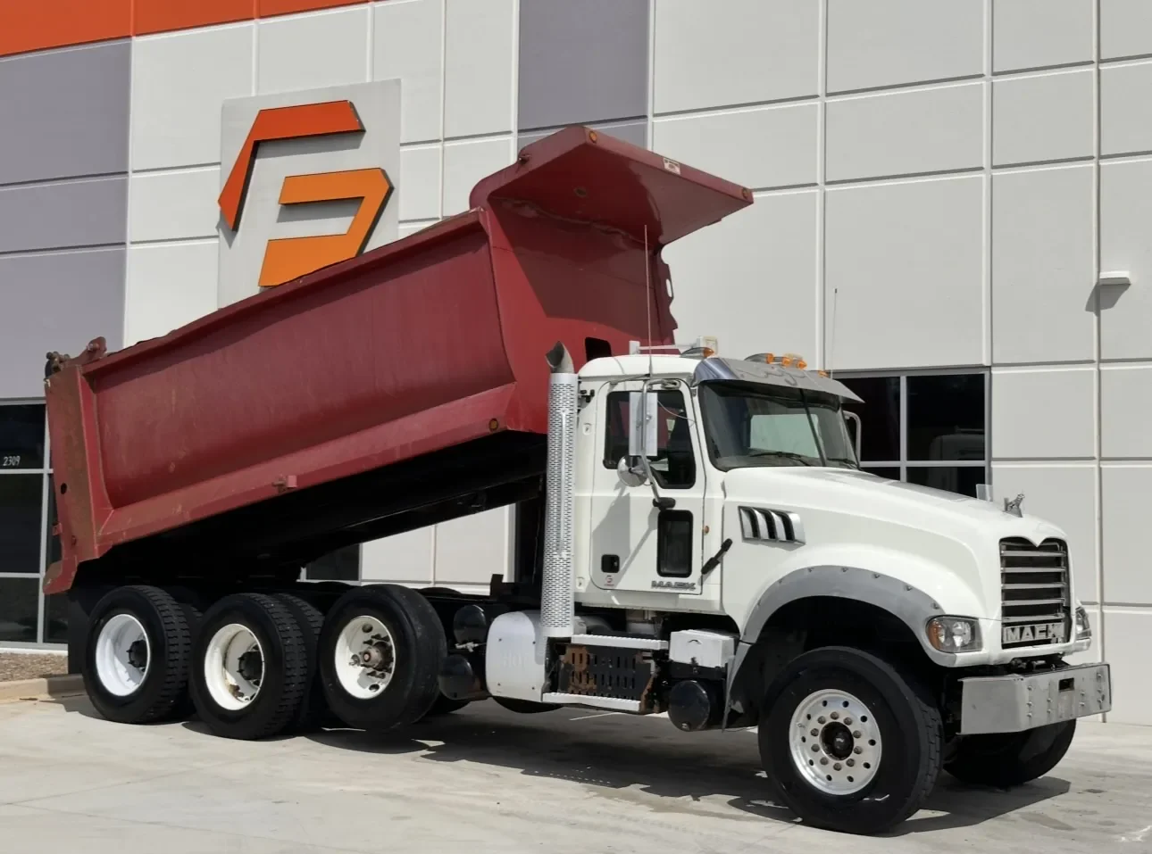 2015 Mack Granite