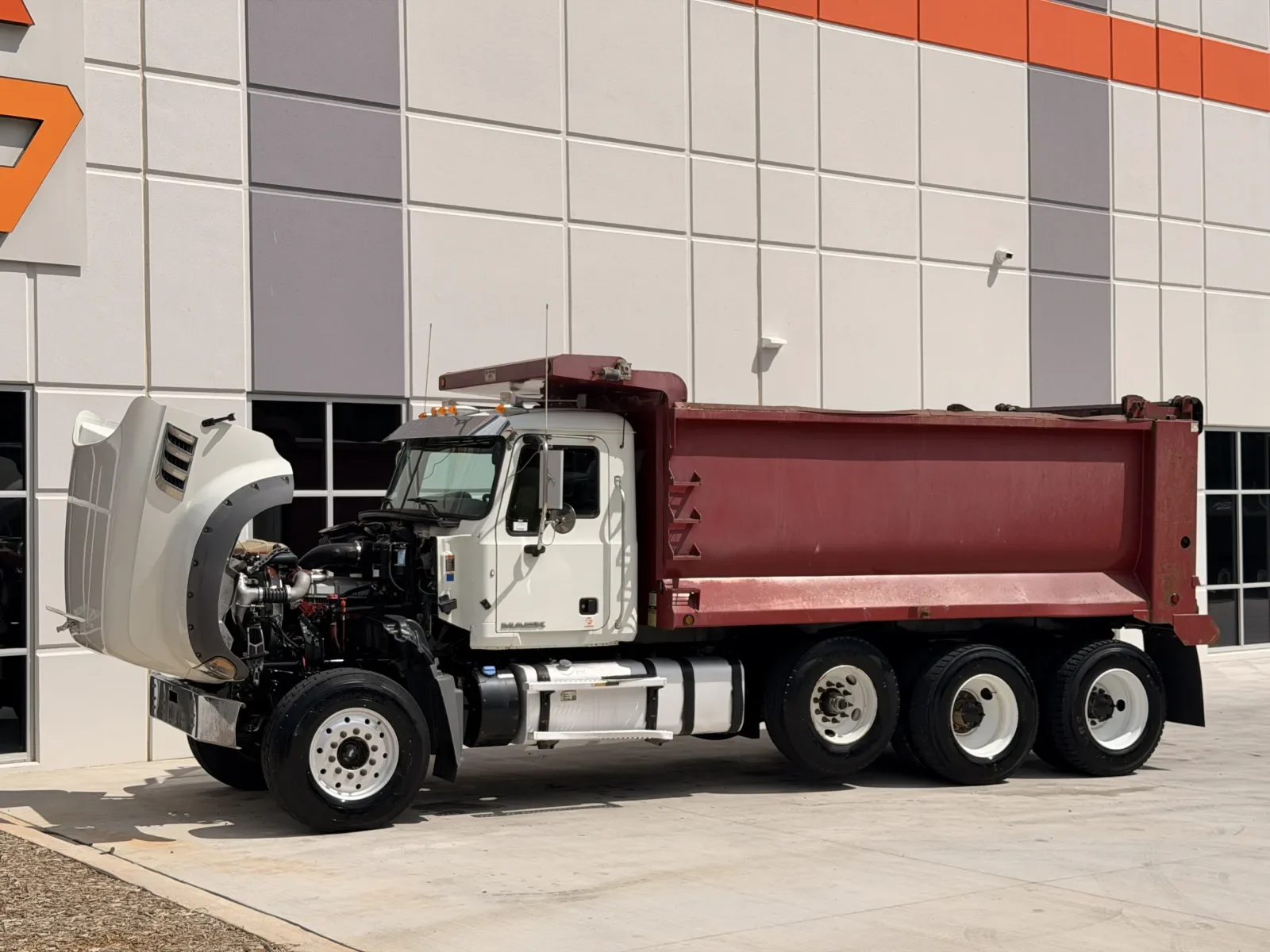 2015 Mack Granite in Greer, SC — photo 11