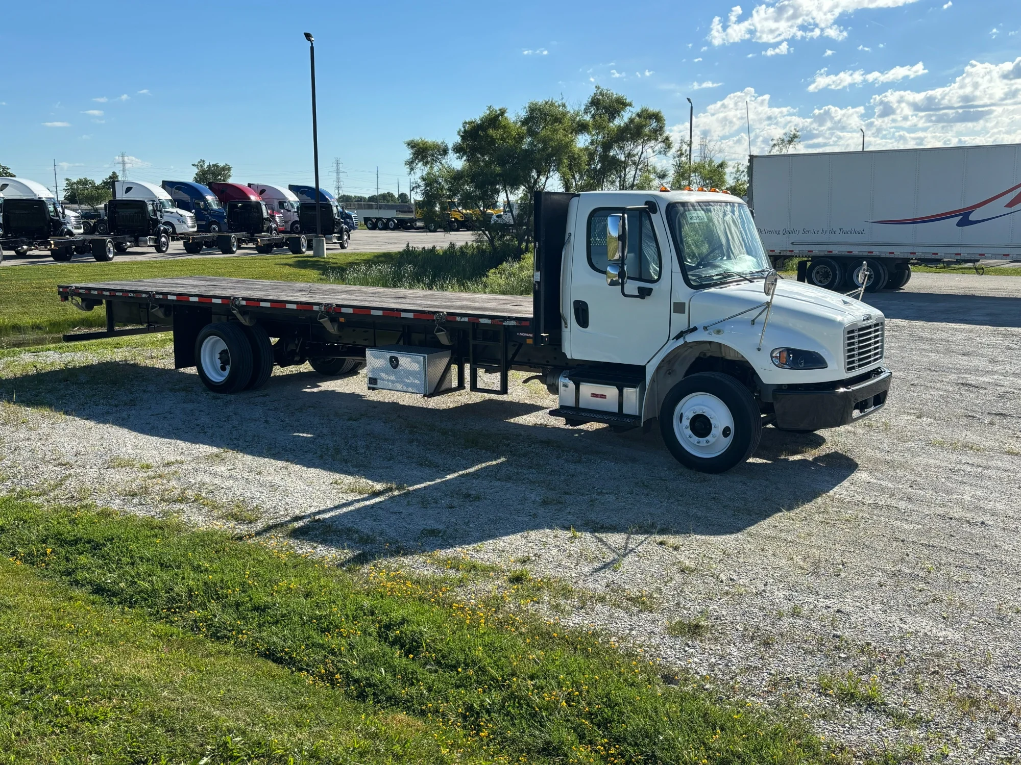 2019 Freightliner M2 106 in Fort Wayne, IN — photo 5